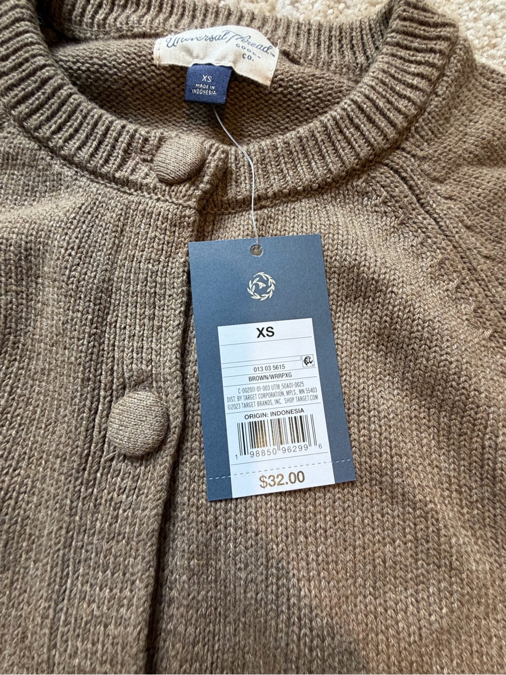 Universal Thread Cropped Button-Front Cardigan in Taupe Brown - Picture 2 of 5